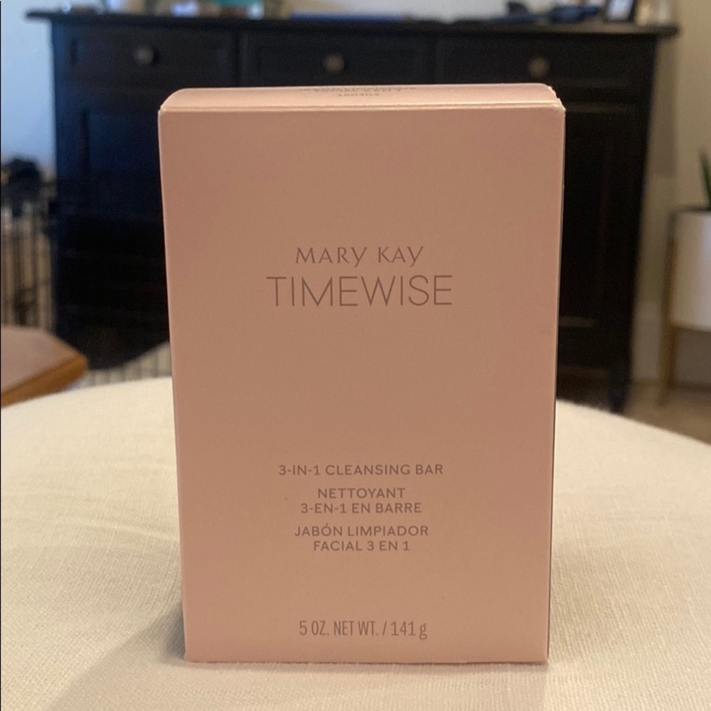 Mary Kay New TIMEWISE  3-IN-1 Cleansing Bar